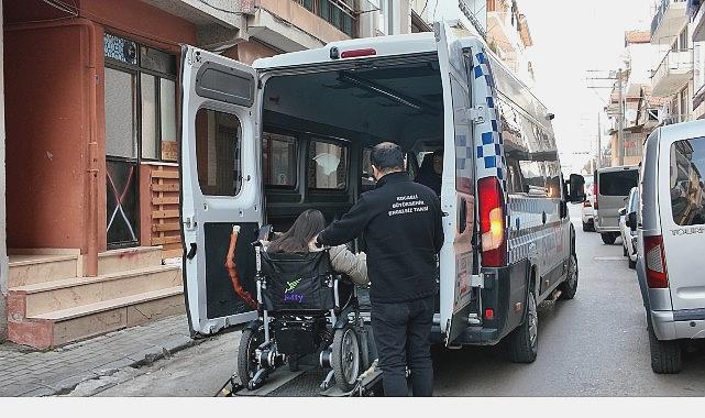 Hayallere Giden Yolda Engelsiz Taksi Köprü Görevinde