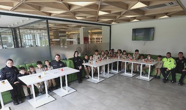 Kartepe Kütüphanesinde Polis Haftası’na Özel Anlamlı Etkinlik