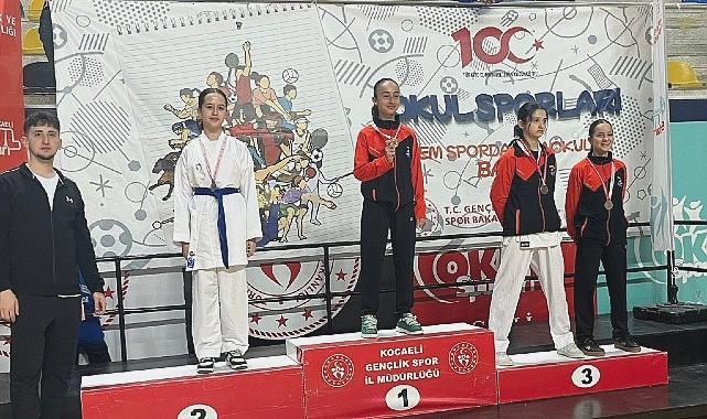 Kartepe’nin Karateci Yıldızlarından Efsane Madalya Başarısı