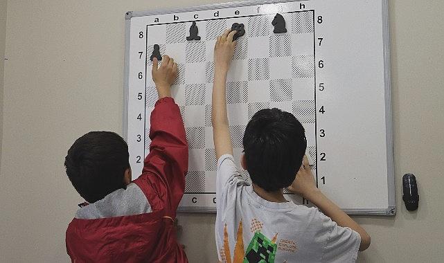 Maltepe’de Satrançla Gelişen Minik Zihinler