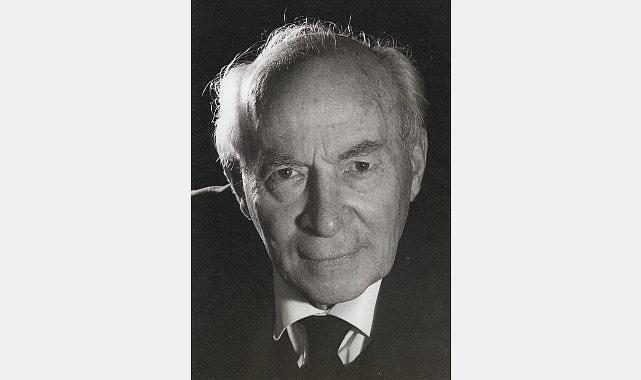 Muhsin Ertuğrul Kabri Başında Anma Töreni