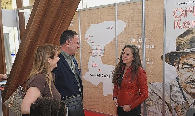 Nilüfer Açıkalın Osmangazi’de Okur Hayranlarıyla Bir Araya Geldi