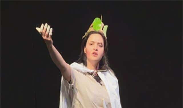 Üniversite Öğrencileri Tiyatro Sahnesinde Buluştu