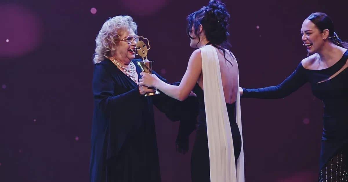 Nilüfer Kent Tiyatrosu’na Afife’den Ödül