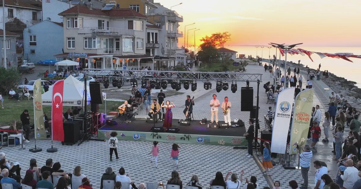 Tirilye’de 2. Zeytin Çiçeği Şenliği Başladı