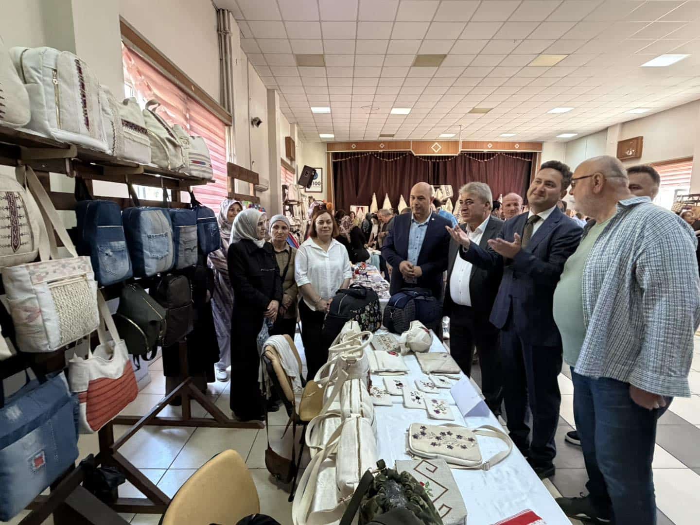 Ayancık'ta "Hayat Boyu Öğrenme Şenliği" Sergisi Açıldı