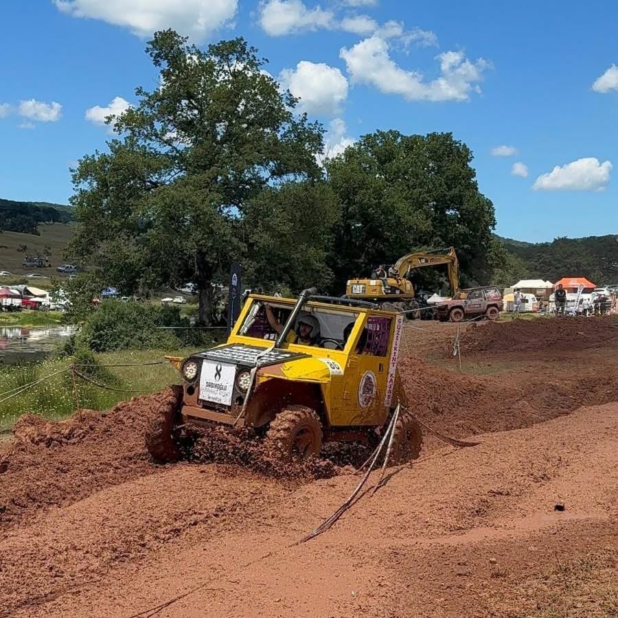 Ayancık Doğa ve Offroad Kulübü Gebze'den Kupayla Döndü