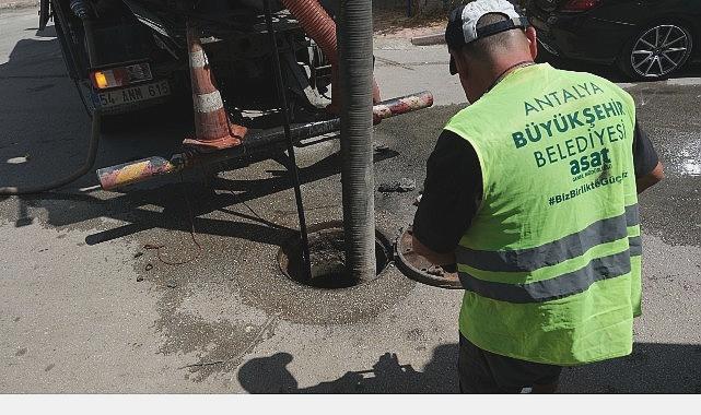 ASAT kanalizasyon hattı temizliği ve kapak düzenleme çalışmalarını sürdürüyor