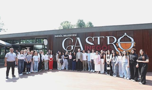 Başkan Taban İnegöl Belediyesi Stajyerleriyle Bir Araya Geld