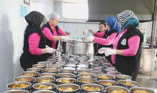Burhaniye Belediyesi’nden Binlerce Haneye Destek Eli