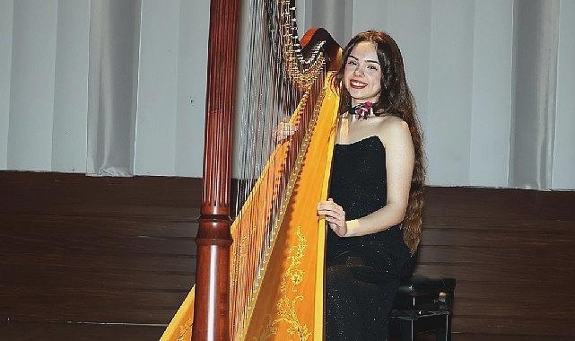 Milano’dan İzmir’e Uzanan Başarı: Zeynep Duru Güleç’ten Alkış Alan Arp Resitali