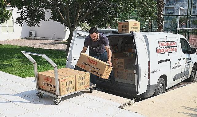 Öğrencilerin kırtasiye malzemeleri Kemer Belediyes