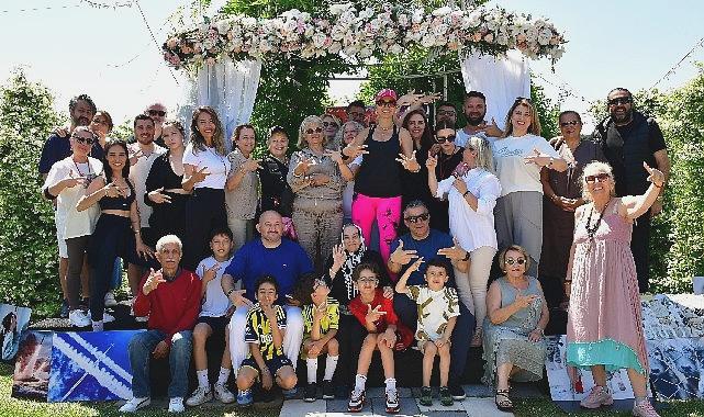 Tuğba Özay’dan geleneksel buluşma: ‘Tubistler’ doğada bir araya geldi